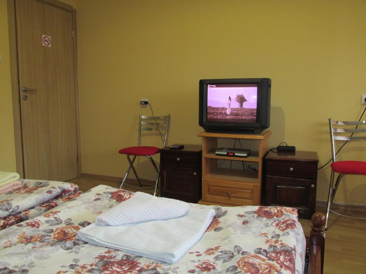 Pri Orehite Guesthouse Oreshak  Dış mekan fotoğraf