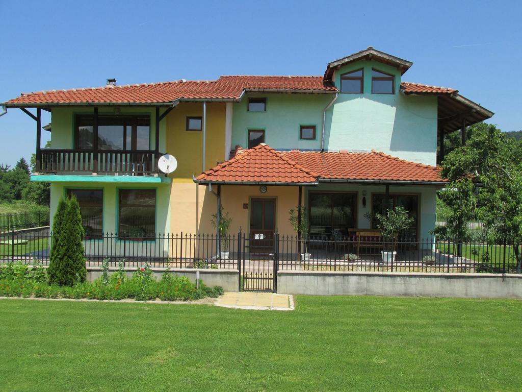 Pri Orehite Guesthouse Oreshak  Dış mekan fotoğraf