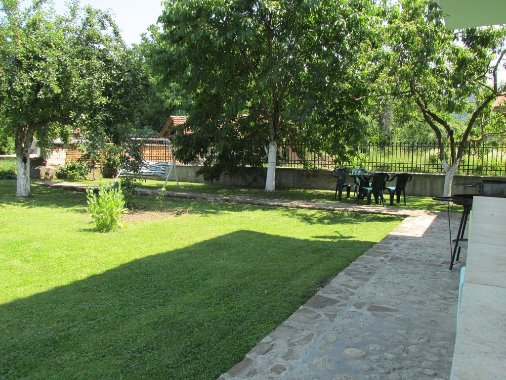 Pri Orehite Guesthouse Oreshak  Dış mekan fotoğraf