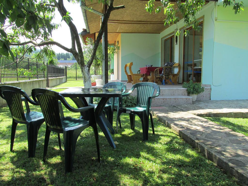 Pri Orehite Guesthouse Oreshak  Dış mekan fotoğraf